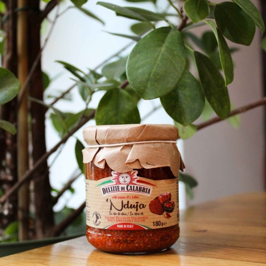 Pikantny sos pomidorowy z Ndują w oliwie z oliwek 180g - NDUJA in olio di oliva Delizie di Calabria