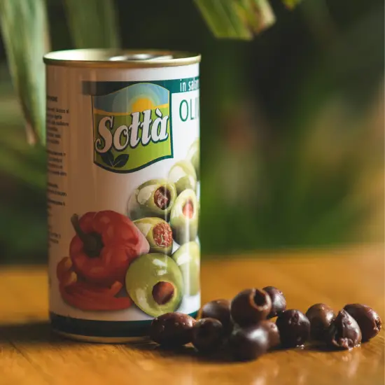 Oliwki Zielone Nadziewane Papryką 350g - Olive farcite in salamoia