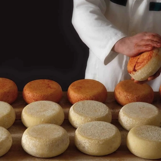 Ser Pecorino z peperoni PREMIUM - Pecorino Toscano Stagionato con Peperoncino DOP na wagę