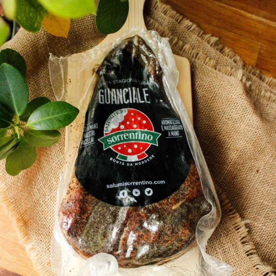 Guanciale Sorrentino 70 dni Premium - podgardle wędzone z peperoncino na wagę