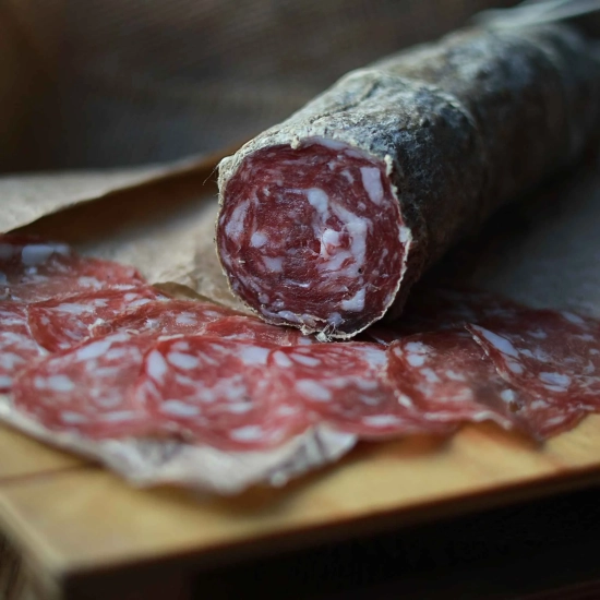 Dojrzewające salami w cienkich plastrach - Salame Stagionato, Corte Camerlenga