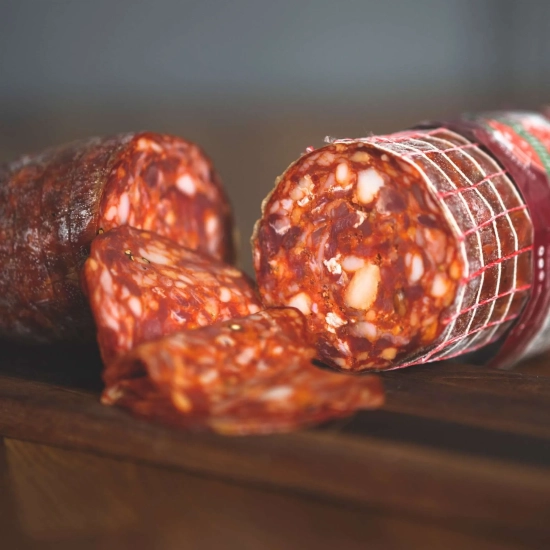 Salame Ventricina Piccantino z Abruzji - Pikantne salami w plastrach