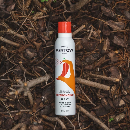 Oliwa z oliwek w sprayu peperoncino Fratelli Mantova 200ml - Olio Extra Vergine di Oliva peperoncino