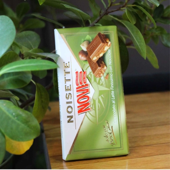 Czekolada mleczna z orzechami laskowymi 100g NOVI - Ciocciolato al Latte Finissimo con Niocciole