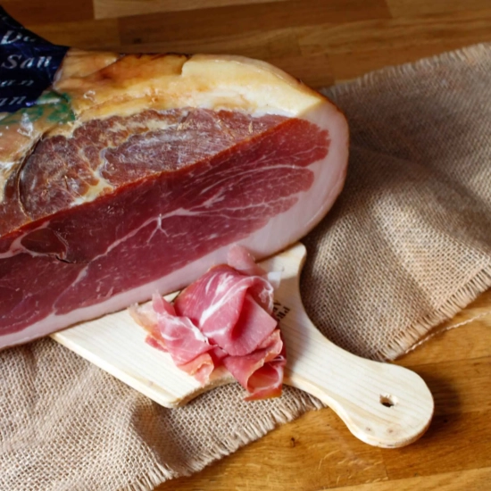 Długo dojrzewająca szynka San Daniele PREMIUM - wędlina w cienkich plastrach - PROSCIUTTO DI SAN DANIELE DOP