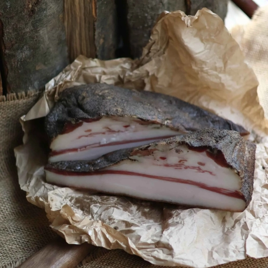 Guanciale con Pepe - włoskie podgardle z pieprzem na wagę